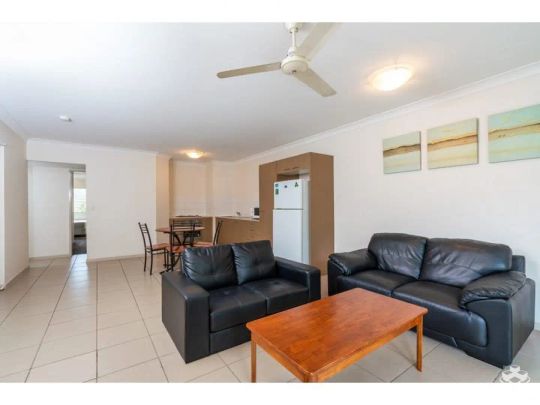 “Safe, secure, quiet accommodation” - Photo 1