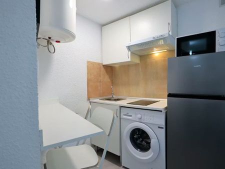 Calle Manola y Rosario, Madrid, Community of Madrid 28021 - Photo 3