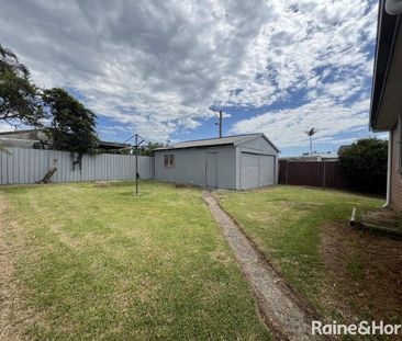 72 Lawson Avenue, Woodberry, NSW 2322 - Photo 2