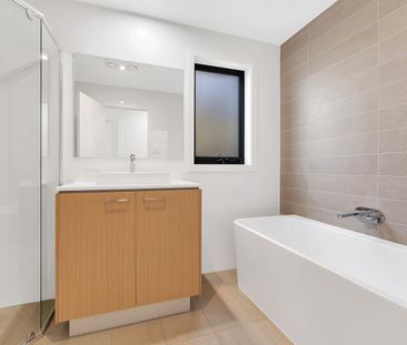 124 Hannaford Avenue, Box Hill NSW 2765 - House For Rent | Domain - Photo 4