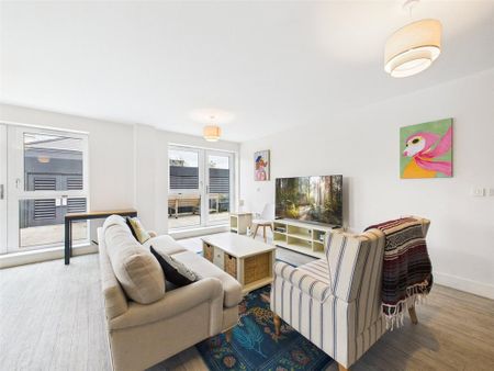 2 bedroom penthouse to rent - Photo 3