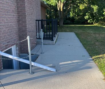 For Lease - 8 Redwood Court Unit# Basement, Barrie, Ontario - Photo 1