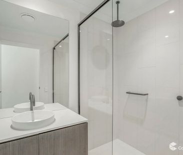 Beautiful Home in The Heights! - Photo 3