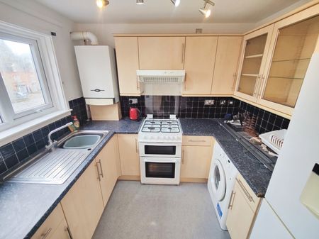 2 bedroom flat to rent - Photo 5