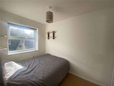 2 bedroom semi-detached house to rent - Photo 4