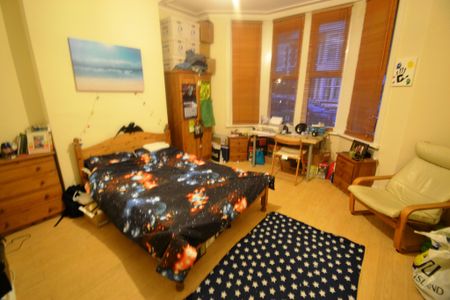 Laytonia Avenue, Heath - Photo 3