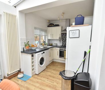 2 bedroom terraced house to rent - Photo 5