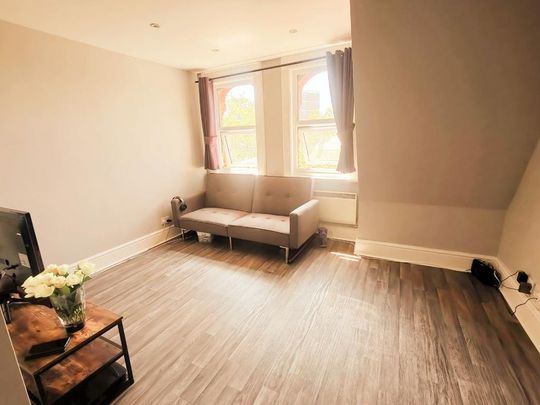 2 bedroom apartment to rent - Photo 1