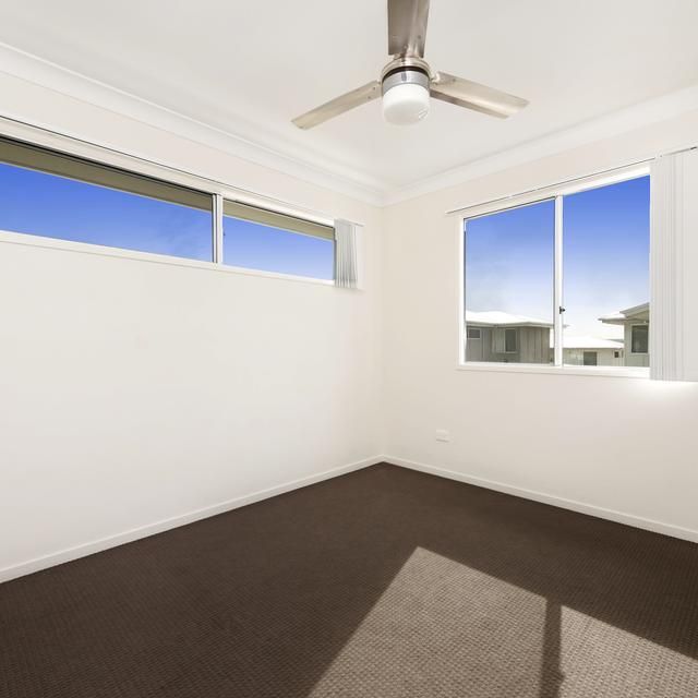 MODERN LIVING IN THE HEART OF MARSDEN - Photo 1