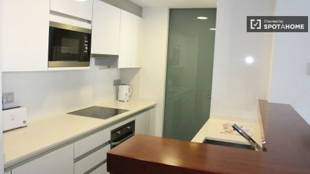 barcelona, Catalonia 08003 - Photo 5