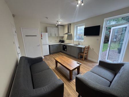 Starkey Crescent, Tang Hall - P2214 - Photo 4