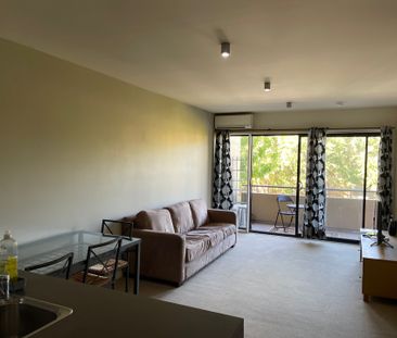 Furnished 1 Bedroom Apartment in Monash Green Estate - Photo 3