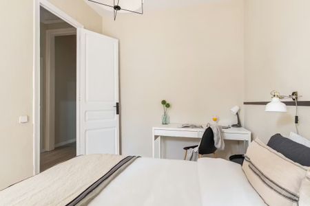 Carrer de Calàbria, Barcelona, Catalonia 08015 - Foto 3