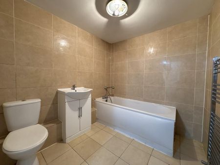 2 bedroom ground floor flat to rent - Photo 5