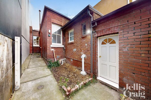 2 Morang Road, Hawthorn - Photo 1