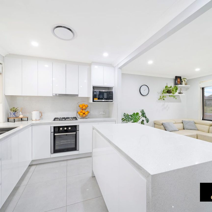 Solid 3-Bedroom Home In The Heart Of Hinchinbrook - Photo 1