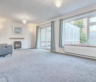 2 bedroom detached bungalow to rent - Photo 1