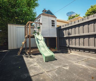 PICTURE PERFECT | FAMILY OASIS | FABULOUS LOCATION - Photo 3