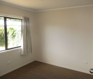 Charming two bedroom home - Photo 1