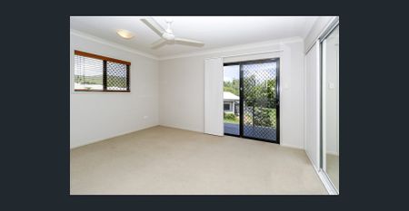 Three Bedroom Townhouse Close To Uni And Lavarack Barracks - Photo 3