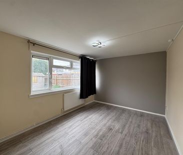 Fillioll Close, East Hanningfield, Chelmsford CM3, London - Photo 2