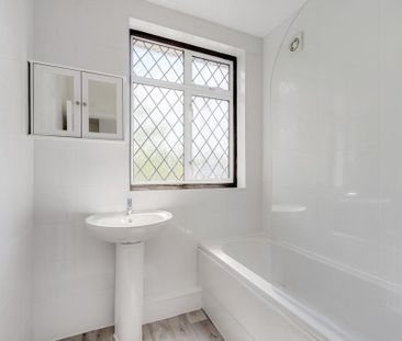 3 bedroom detached house to rent - Photo 5