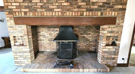 5 bedroom detached house to rent - Photo 2