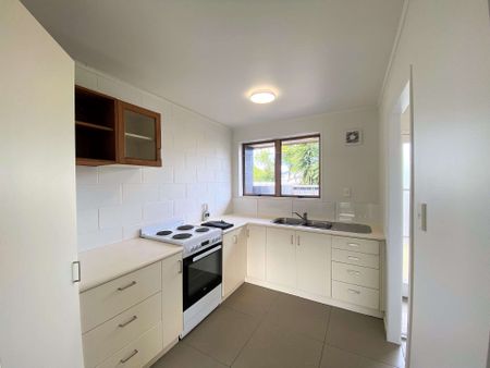 Two Bed Unit - Otahuhu - Photo 2