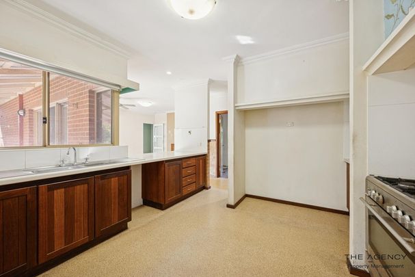 Spacious Family Living with Pool & Huge Shed - Photo 1