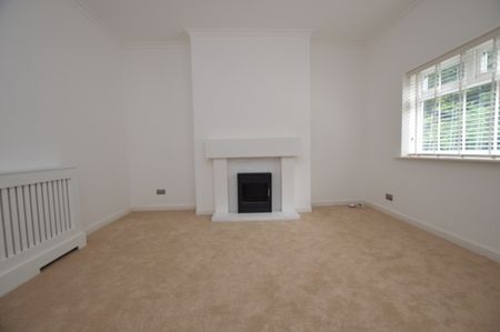 2 Bedroom Terraced House - Photo 3