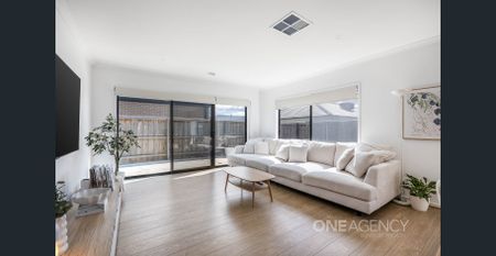 STYLE AND CONVENIENCE ALL UNDER ONE ROOF - Photo 5