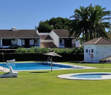 Alquiler de chalet adosado en Puerto de Sotogrande-La Marina - Photo 3