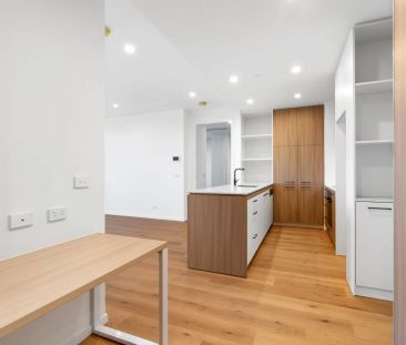 Superb, light filled 2 bedroom residence! - Photo 2