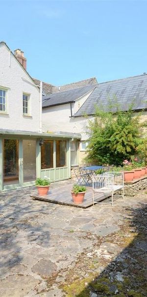 4 bedroom townhouse to rent - Photo 1