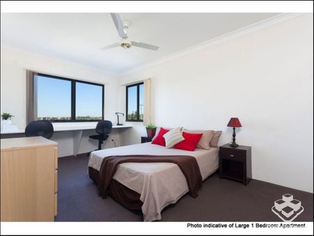 One Bedroom One Bathroom Apartment in heart of Taringa - Photo 3
