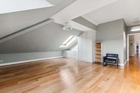 3 bedroom flat in Islington - Photo 4