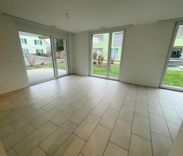 SCHÖNE ERDGESCHOSS-WOHNUNG SUCHT NEUE MIETER - Foto 1