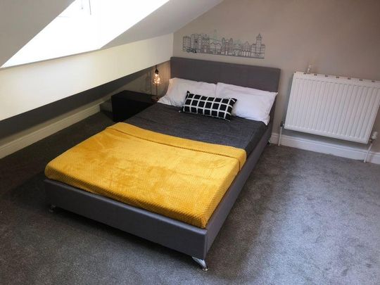 5 bedroom terraced house to rent - Photo 1