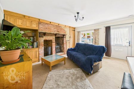 2 bedroom end of terrace house to rent - Photo 2