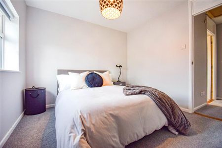 2 bedroom semi-detached house to rent - Photo 4