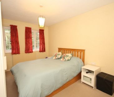 Mount Hermon Road, Woking - Photo 2