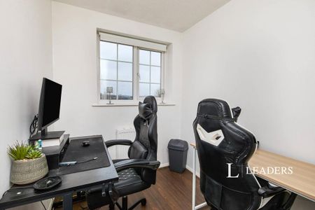 3 bedroom terraced house to rent - Photo 5