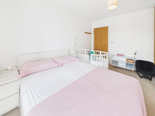 Heath Road, Twickenham, Middlesex, TW1 - Photo 1