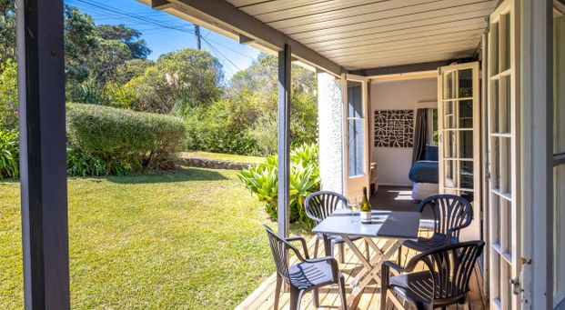 Prime Oneroa Living – Furnished 3-Bedroom Home - Photo 1