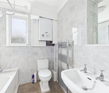 3 bedroom apartment to rent - Photo 3