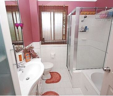 Spacious 2-Bedroom Unit with Large Floor Area - Photo 4