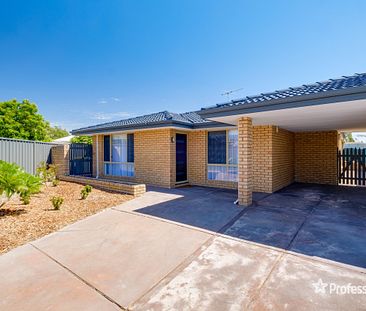 32 Skylark Retreat, Ballajura WA 6066 - Photo 4