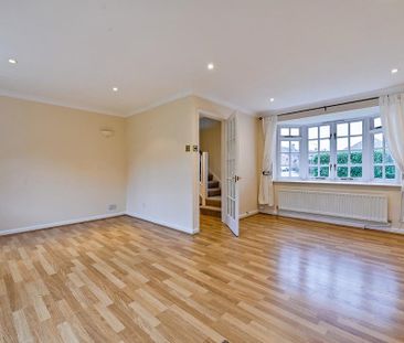 3 bedroom detached house to rent - Photo 2