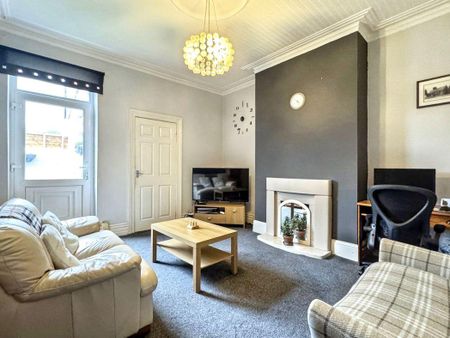 2 bed lower flat to rent in NE32 - Photo 3