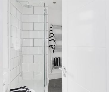 2 bedroom semi-detached house to rent - Photo 2